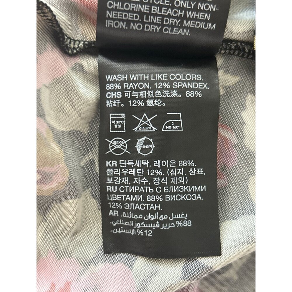 Paris Atelier Women's Size S Top Floral Long Sleeve Mock Neck Black & Pink Roses - Picture 7 of 7